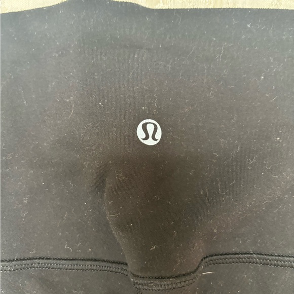 Black lululemon leggings size 6 - Picture 3 of 4